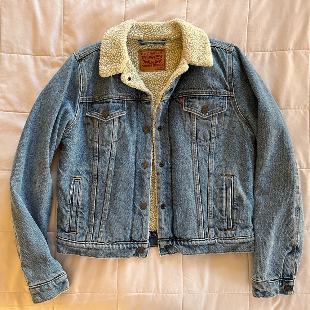 Levi’s Women’s Sherpa Trucker Jacket
